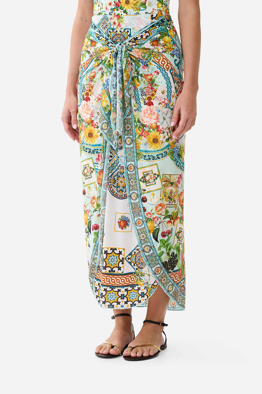 The CAMILLA FLY COLLAR KNIT BOMBER MIDSUMMER MASTERPIECE in our MIDSUMMER MASTERPIECE print.