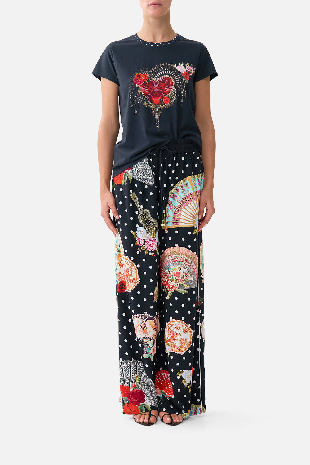 SLIM FIT ROUND NECK T-SHIRT - BLACK DAUGHTERS OF DUENDE