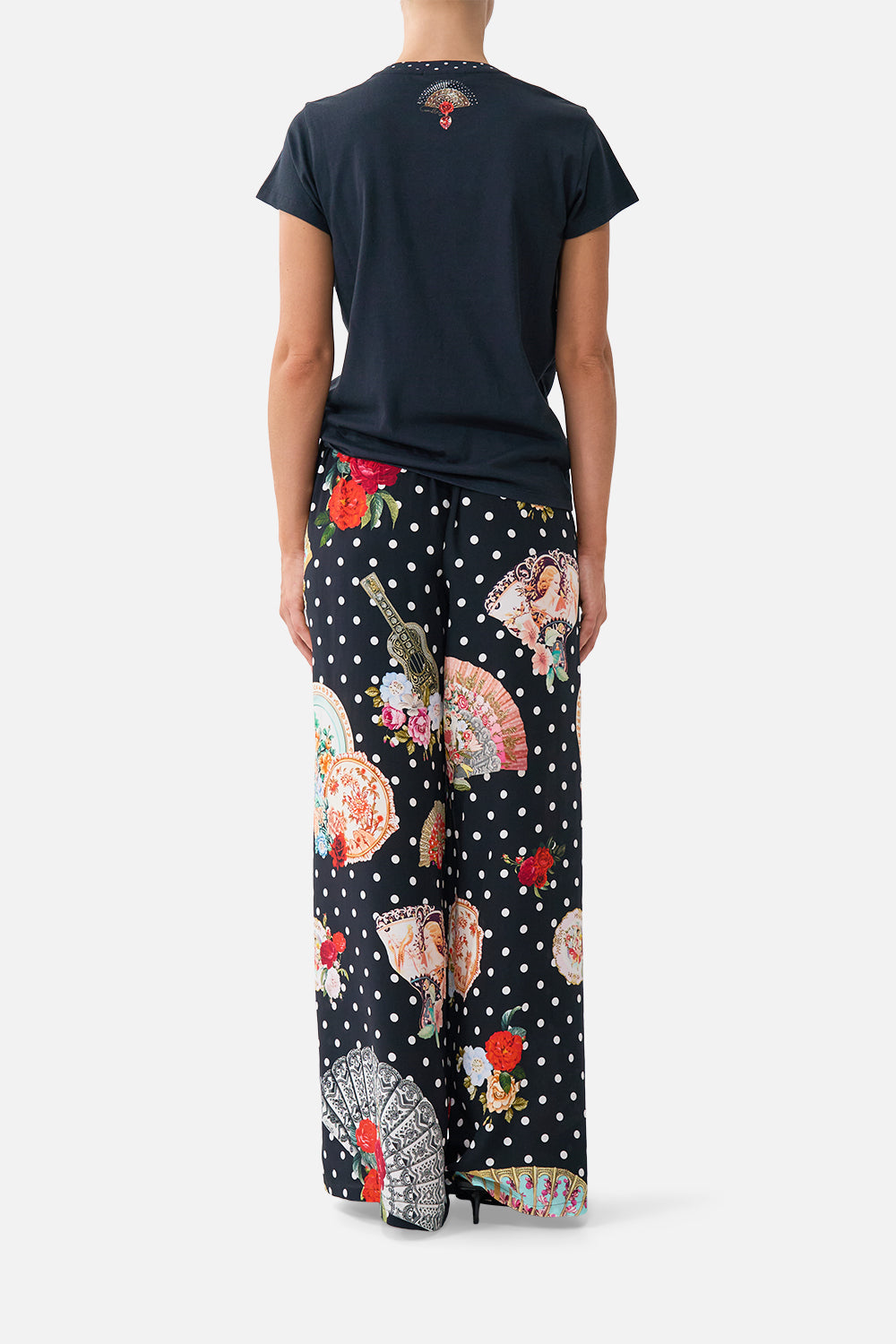 SLIM FIT ROUND NECK T-SHIRT - BLACK DAUGHTERS OF DUENDE