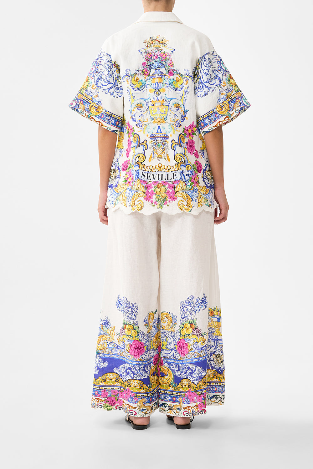 The CAMILLA ROUND NECK KAFTAN CAMEOS DANCE in our CAMEOS DANCE print.
