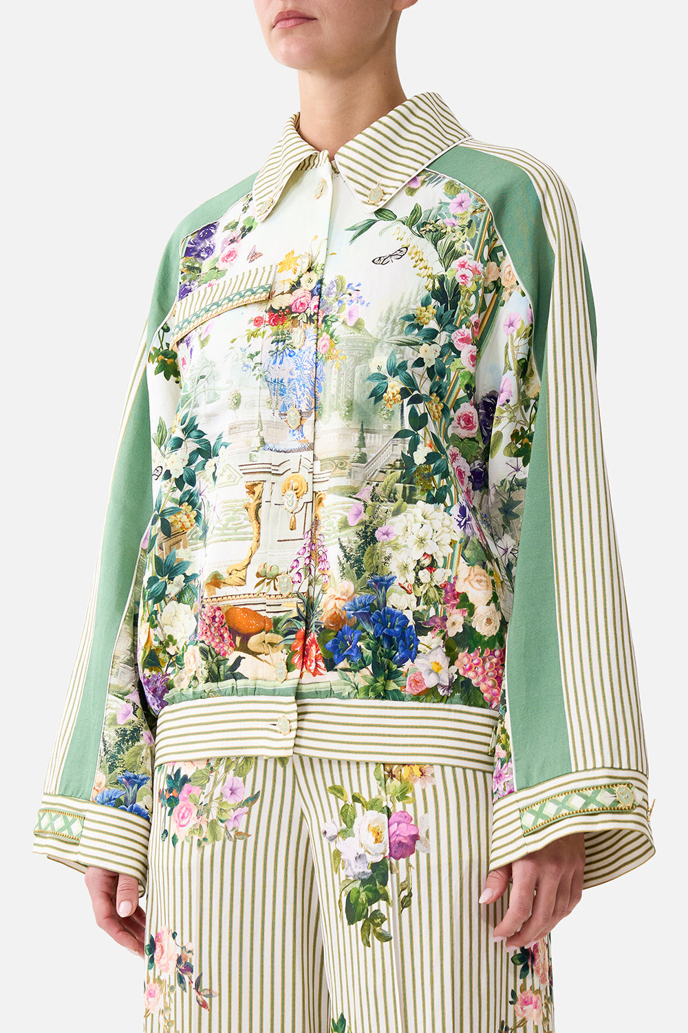 VESTE COURTE BOUTONNÉE AVEC DÉTAILS DE POCHES ART POUR L'IMPERATRICE