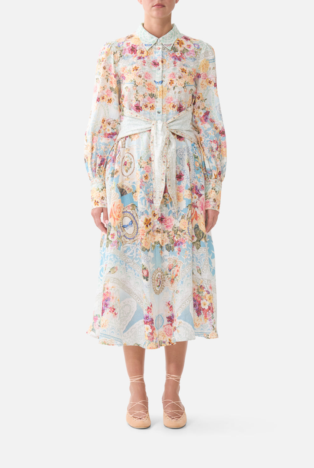 The CAMILLA waist tie shirt dress in our print A Taste for Lace. Front model view.