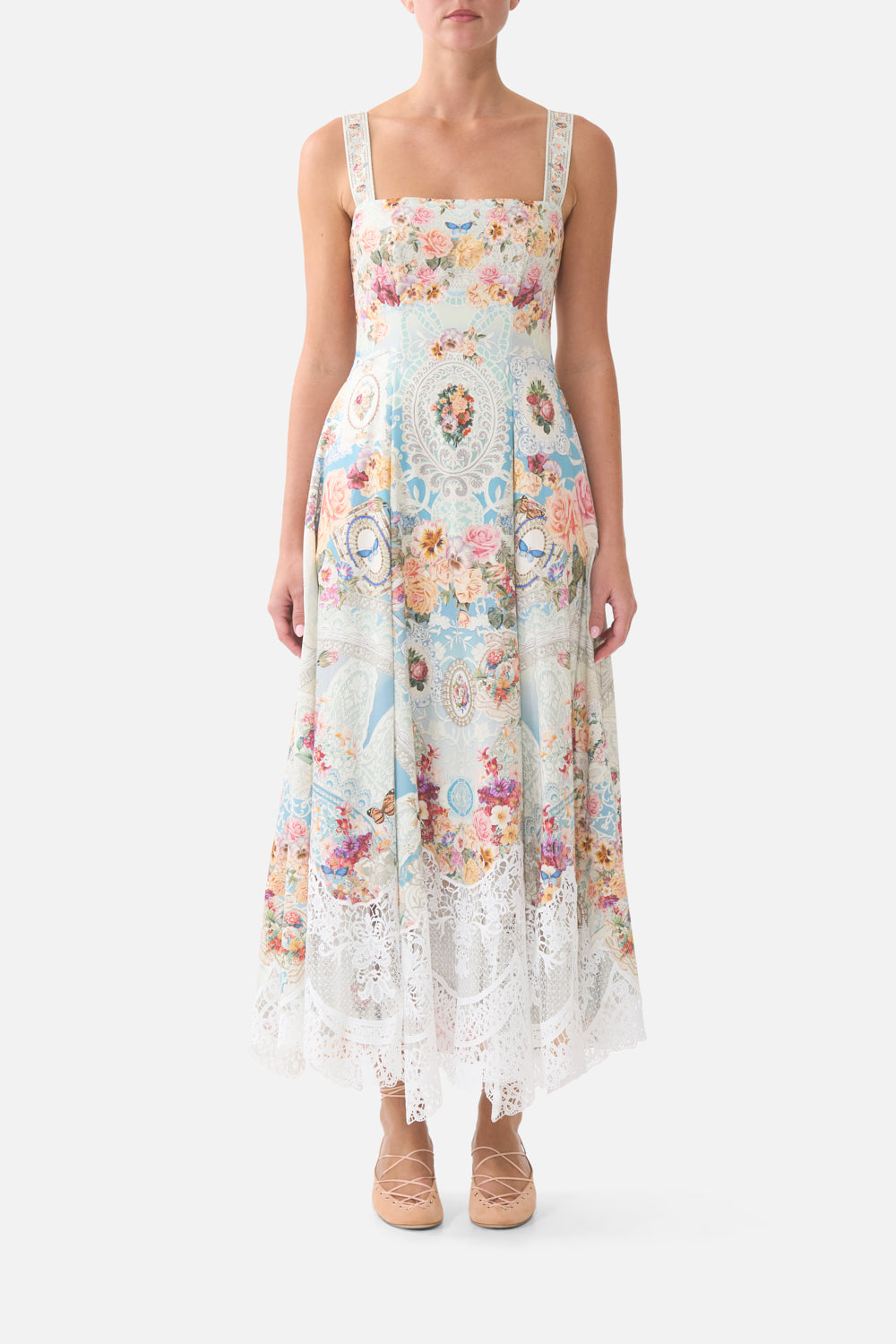 The CAMILLA LAYER WITH CENTRE BACK PANEL HOWDY GAUDI in our  print.
