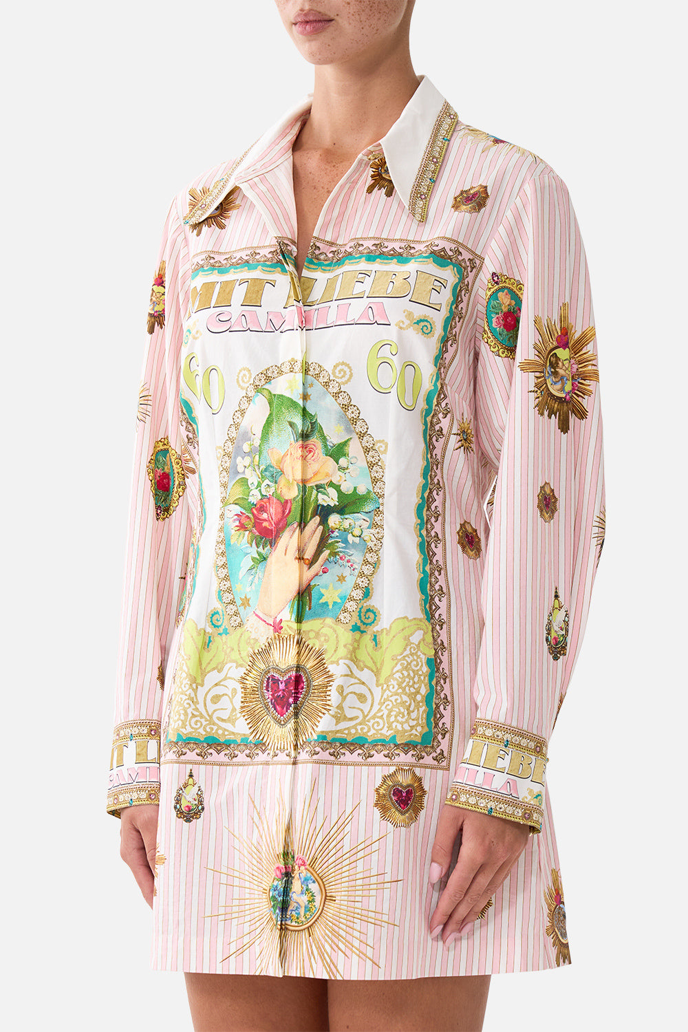 ROBE CHEMISE AVEC JUPE TRAPÈZE PRIÈRES PEINTES