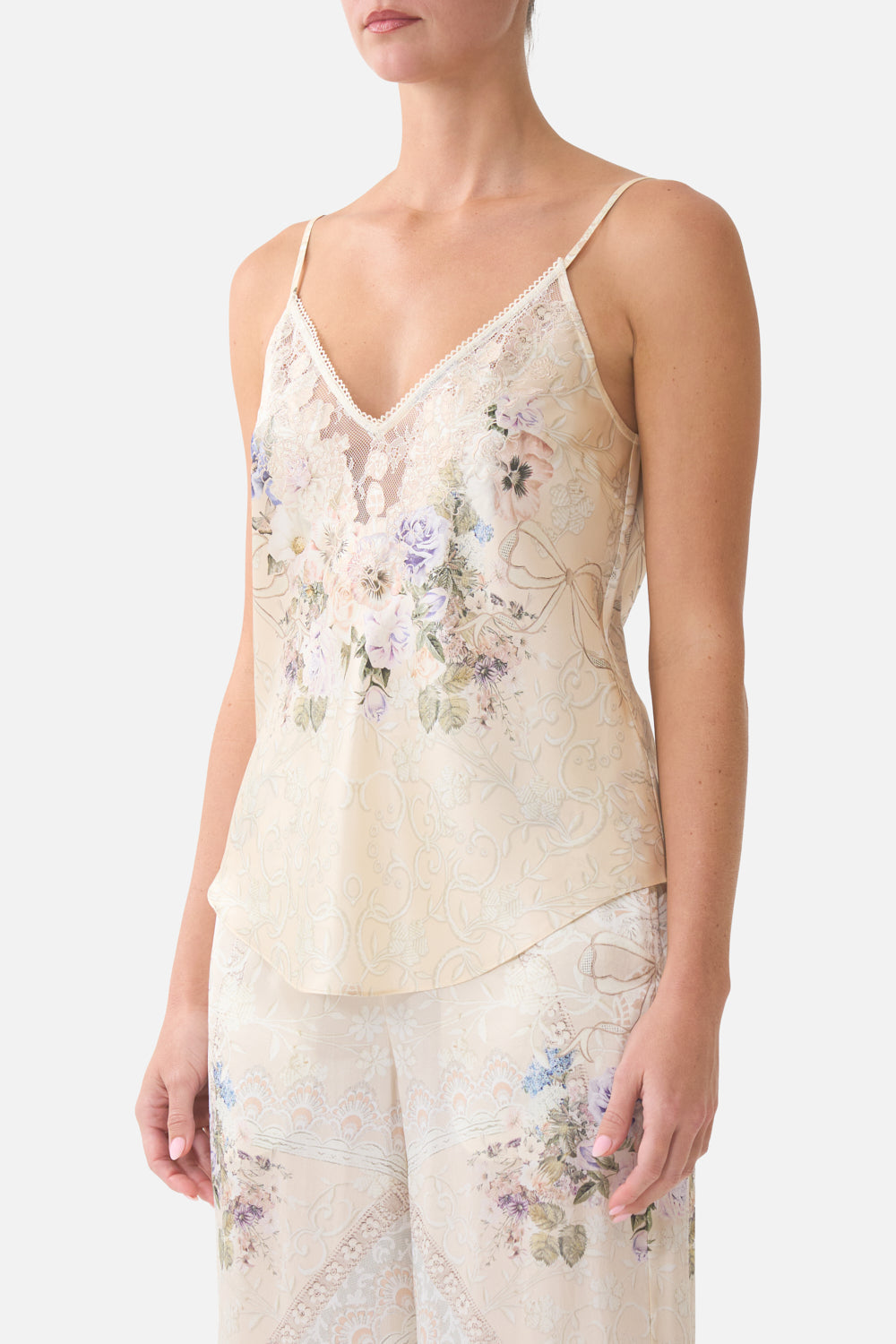 The CAMILLA ROUND NECK KAFTAN PAINTED PRAYERS in our  print.