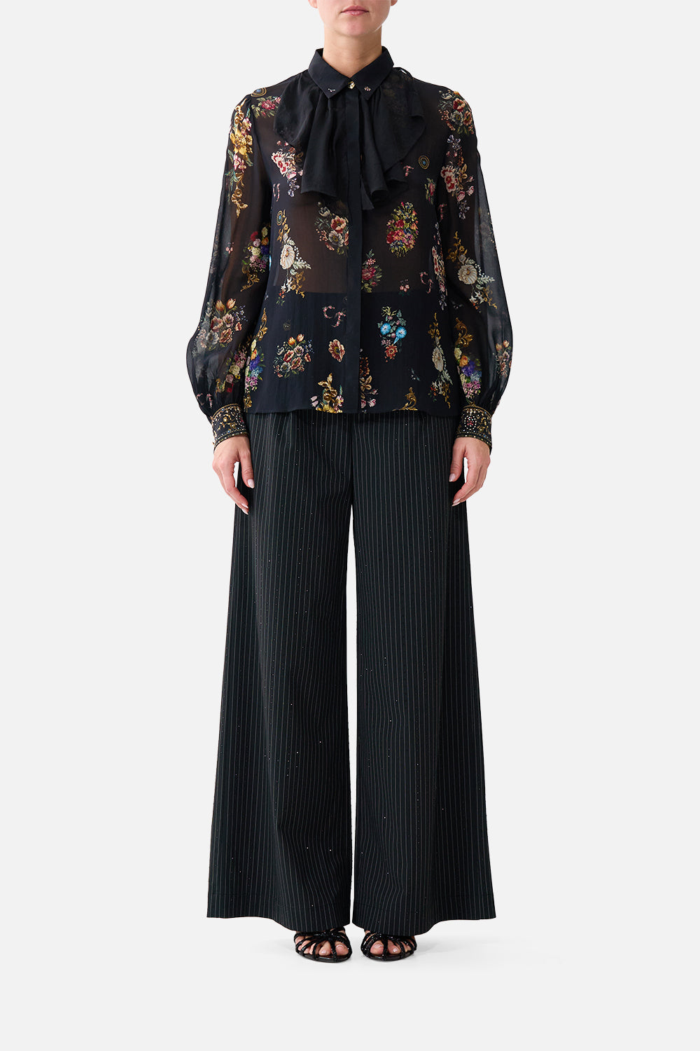 CHEMISE À COL AVEC DÉTAIL VOLANTÉ AU NIVEAU DU COL NUIT AU JARDIN