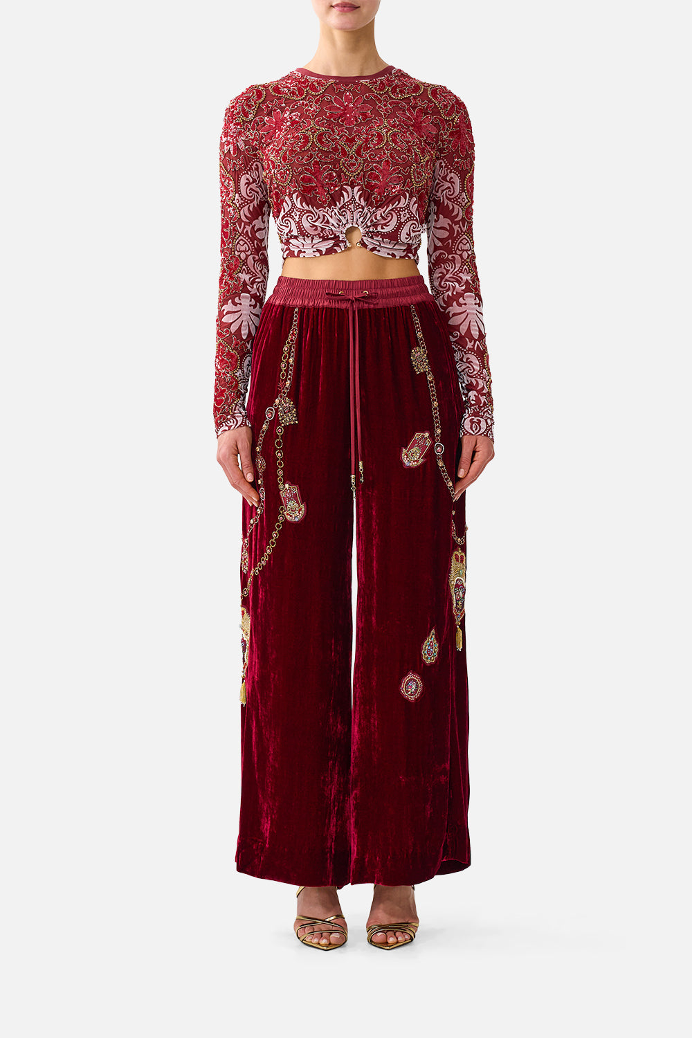 The CAMILLA Jersey Long Sleeve with Hardware in our Call Me a Carriage print, front view on model.