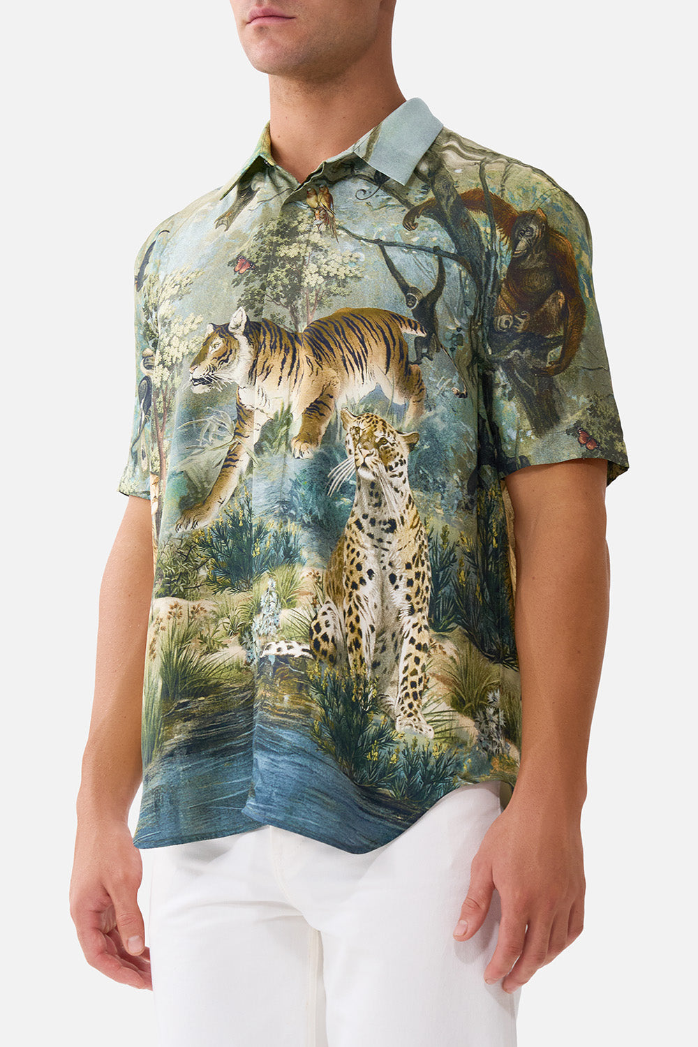 The CAMILLA SHORT SLEEVE OVERSIZED SHIRT ANIMALS IN THE PALACE