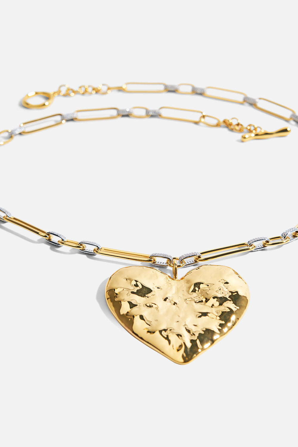 The CAMILLA the heart string quintet pendant necklace in Gold.