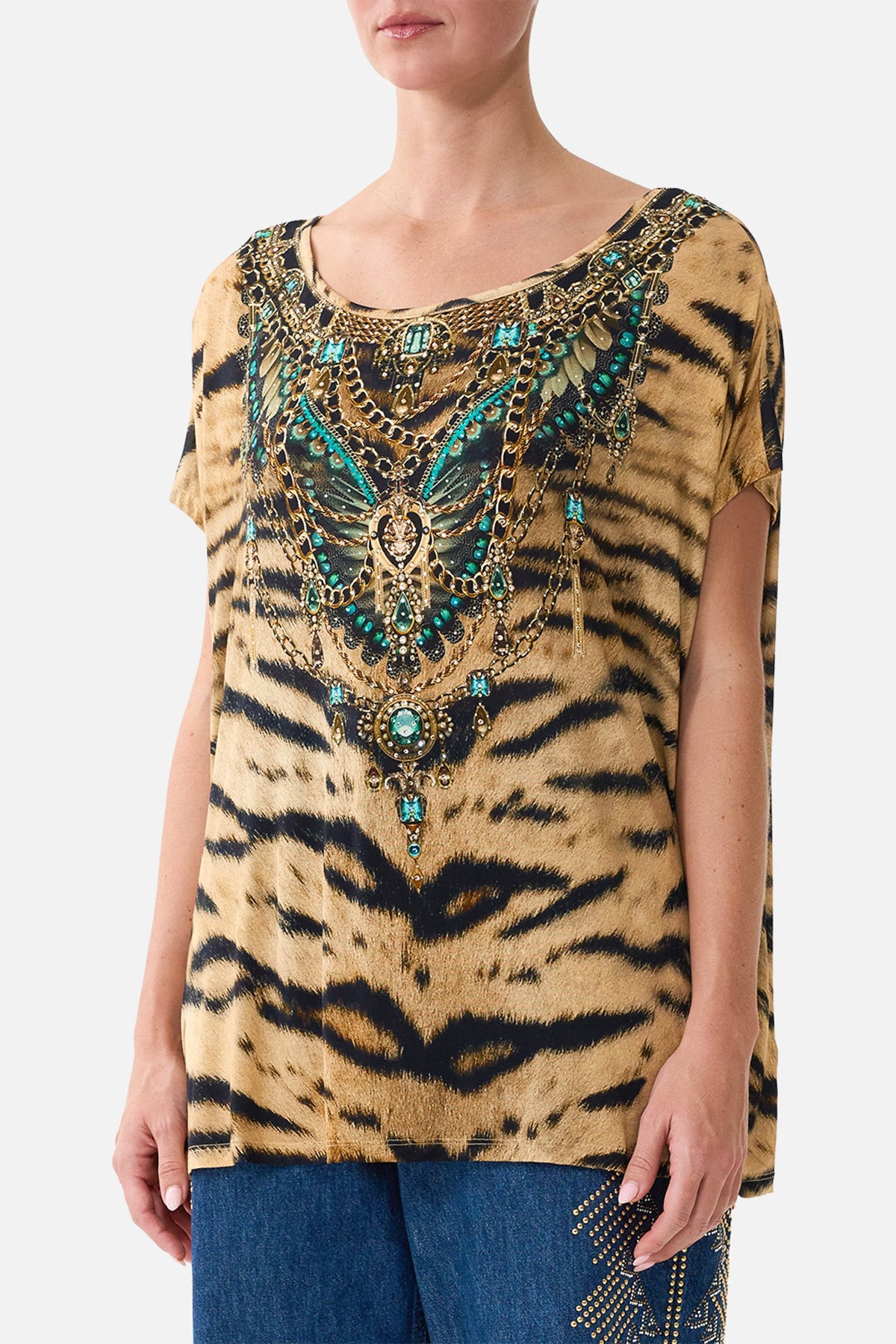 The Loose Fit Tee in print A Wink To The Wild
