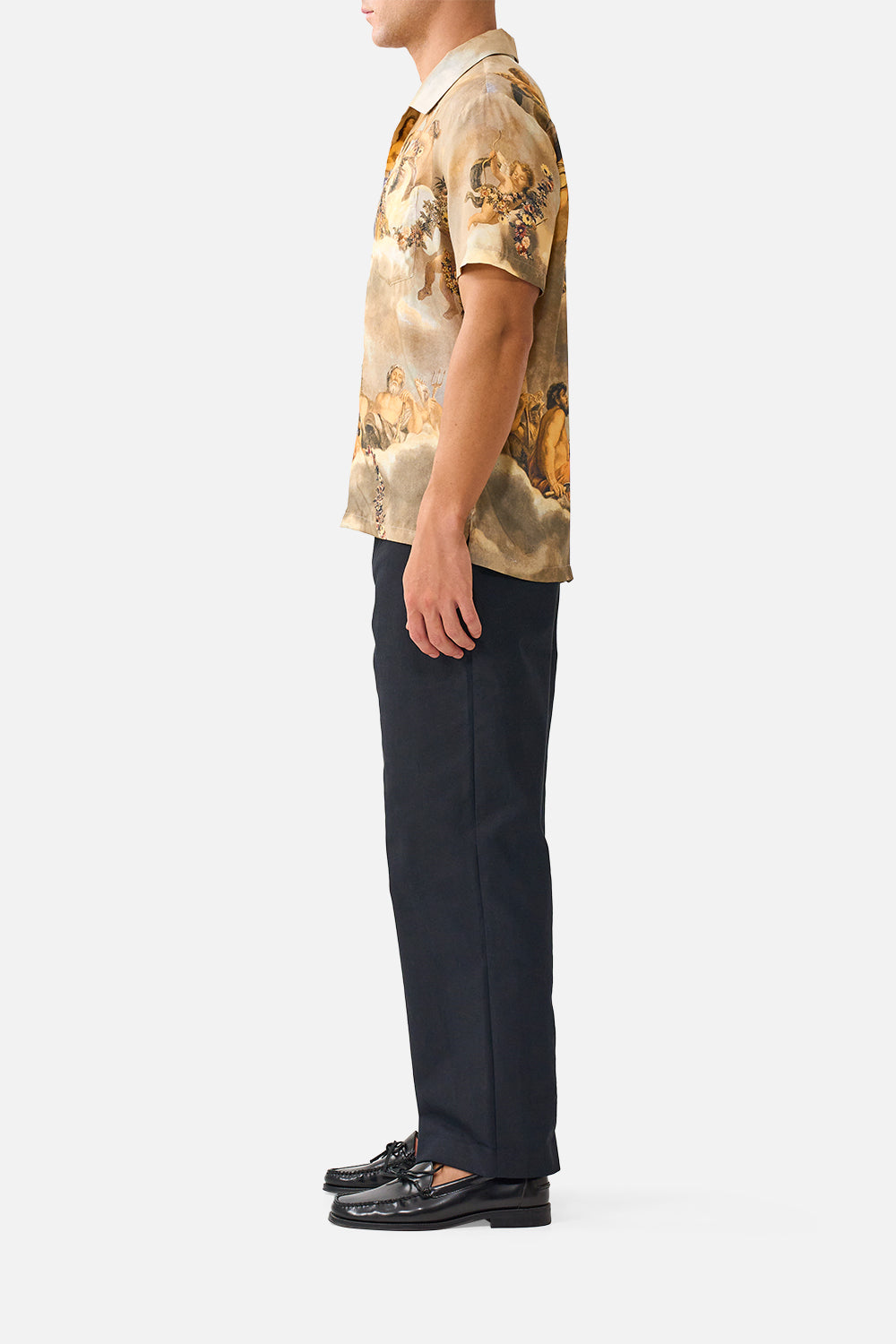 SHORT SLEEVE CAMP COLLARED SHIRT QUEEN OF BOHEMIA