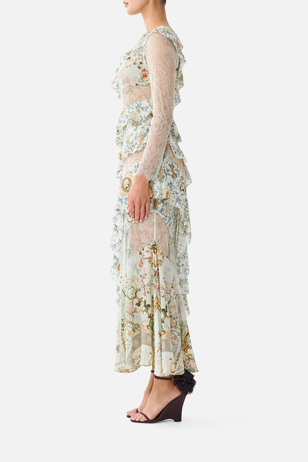 ROBE ASYMÉTRIQUE À VOLANTS AVEC EMPRÊSSEMENTS WILDFLOWER WUNDERLAND
