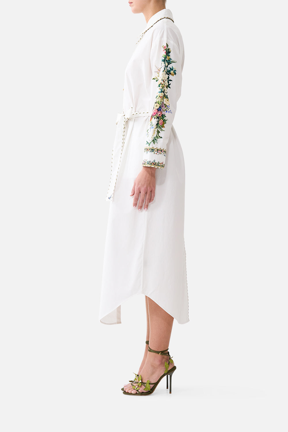 ROBE CHEMISE AVEC BOUTONS DÉCORATIFS AU DOS ART FOR THE EMPRESS