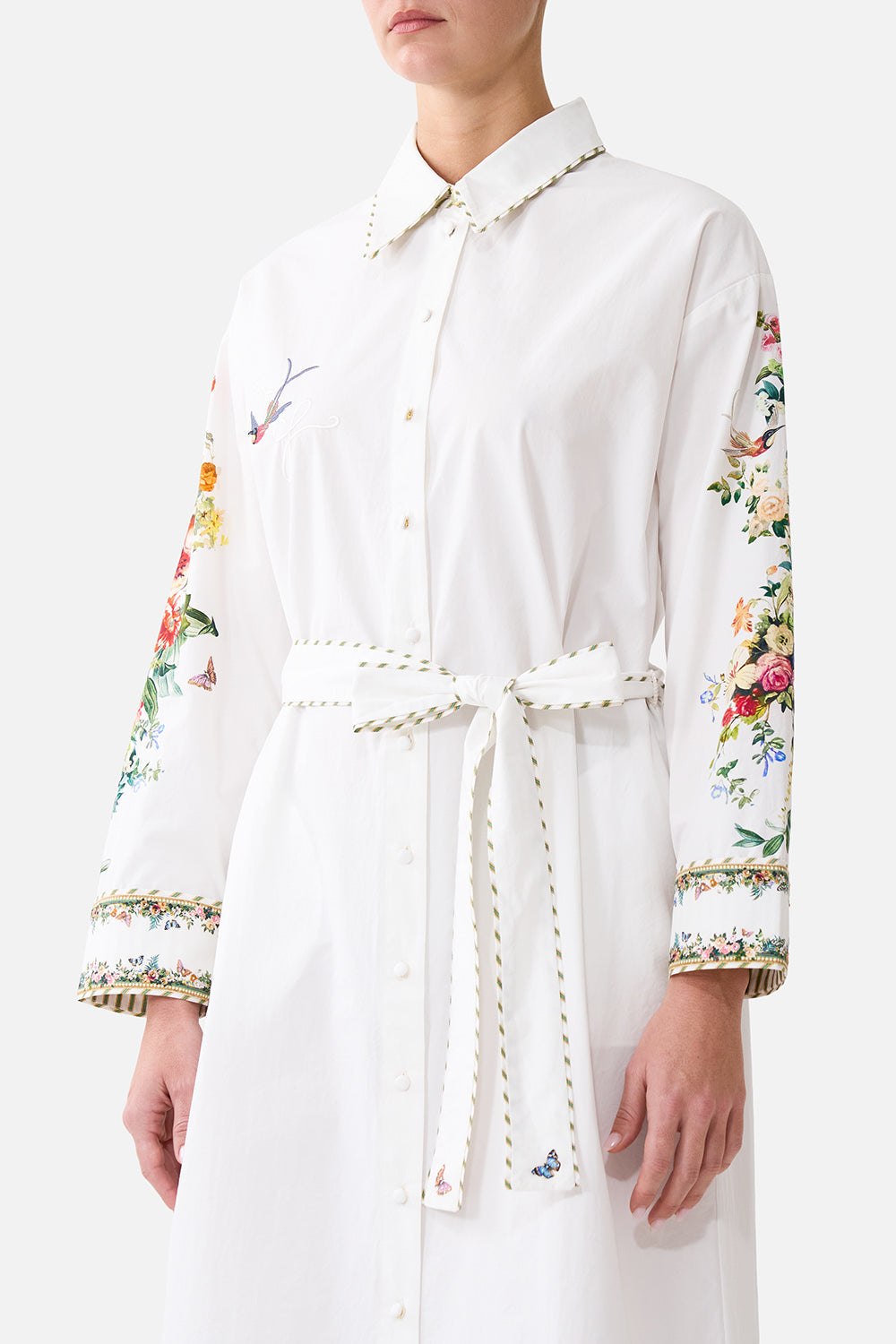 ROBE CHEMISE AVEC BOUTONS DÉCORATIFS AU DOS ART FOR THE EMPRESS