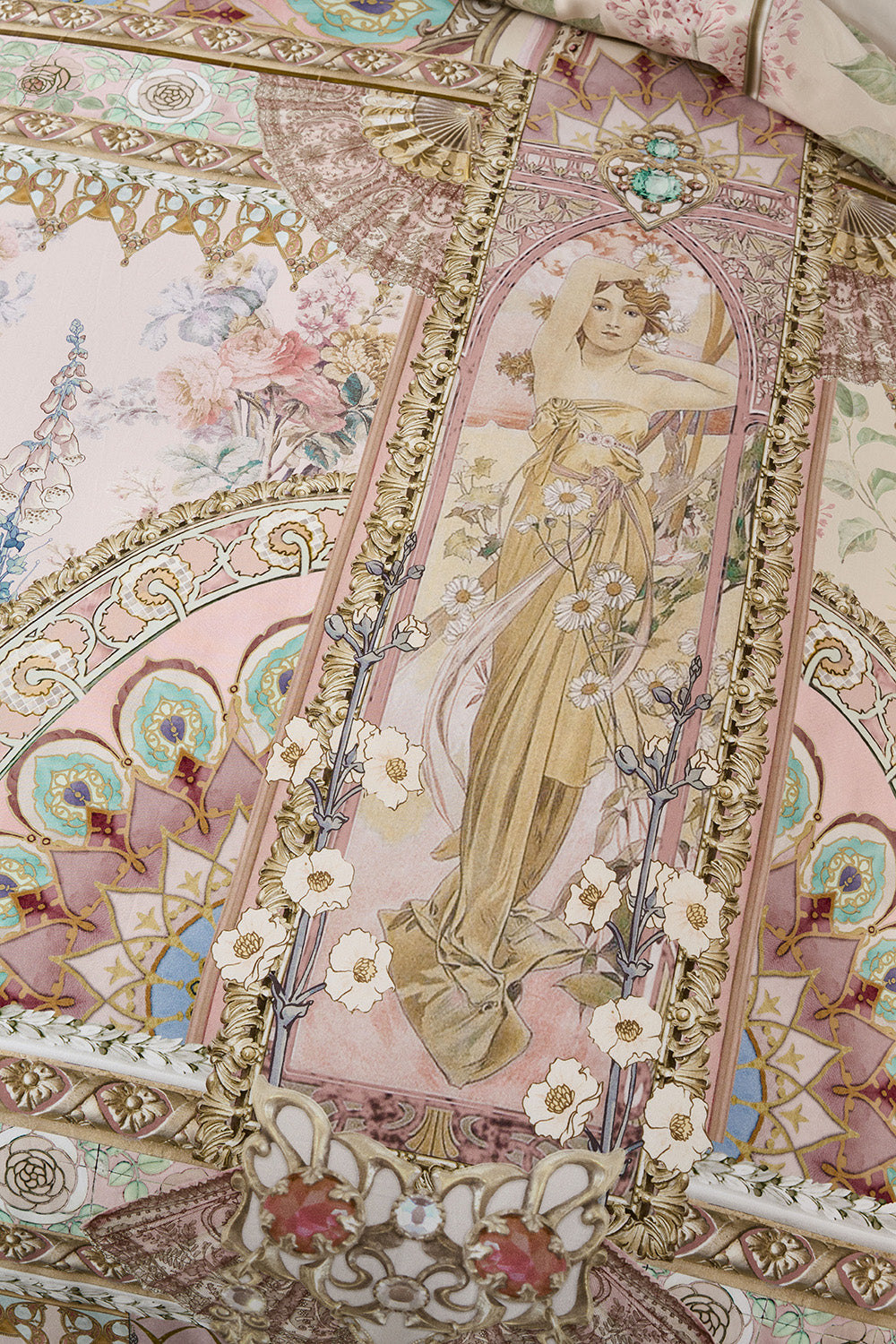 QUILT COVER SET IN THE NAME OF NOUVEAU