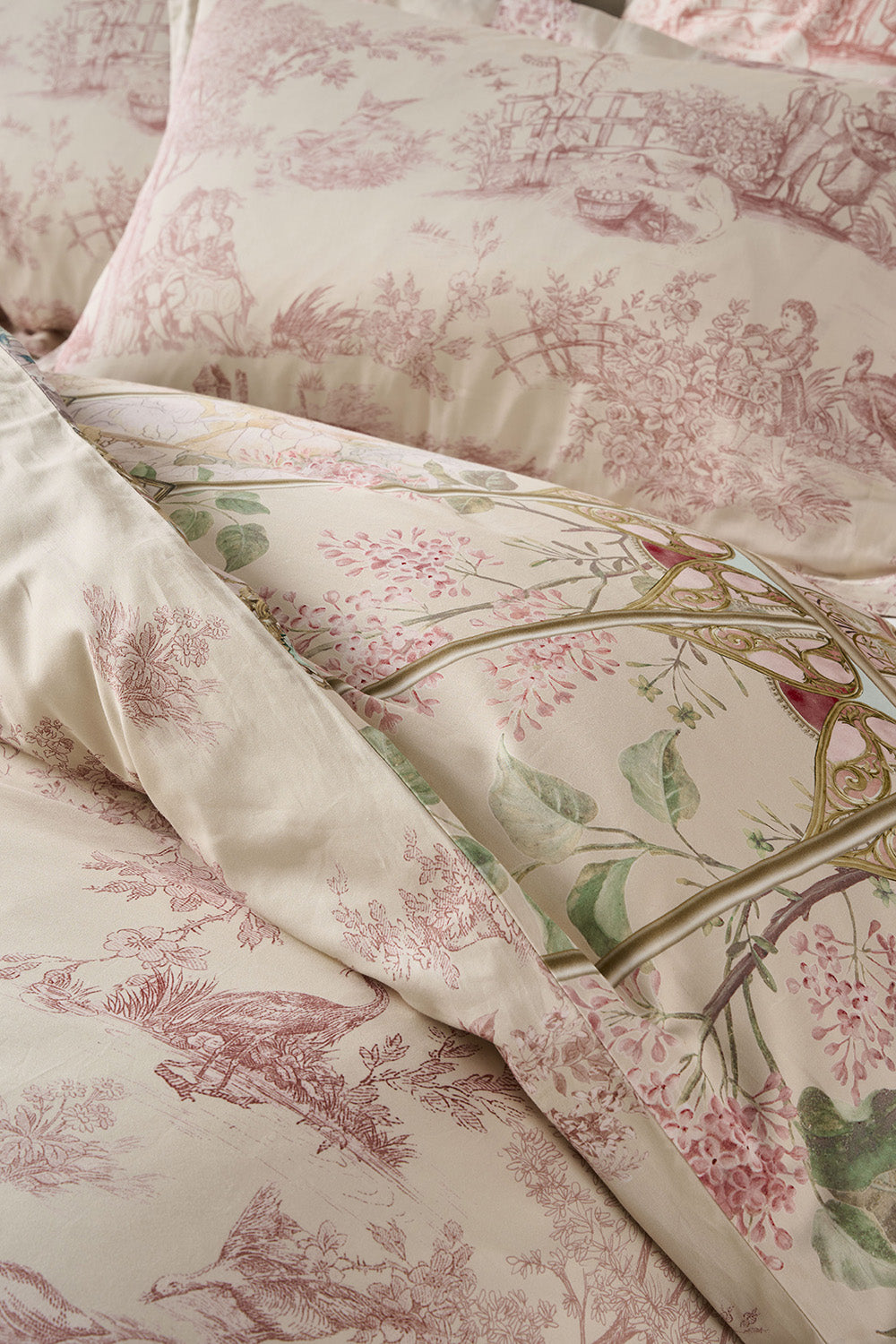 QUILT COVER SET IN THE NAME OF NOUVEAU