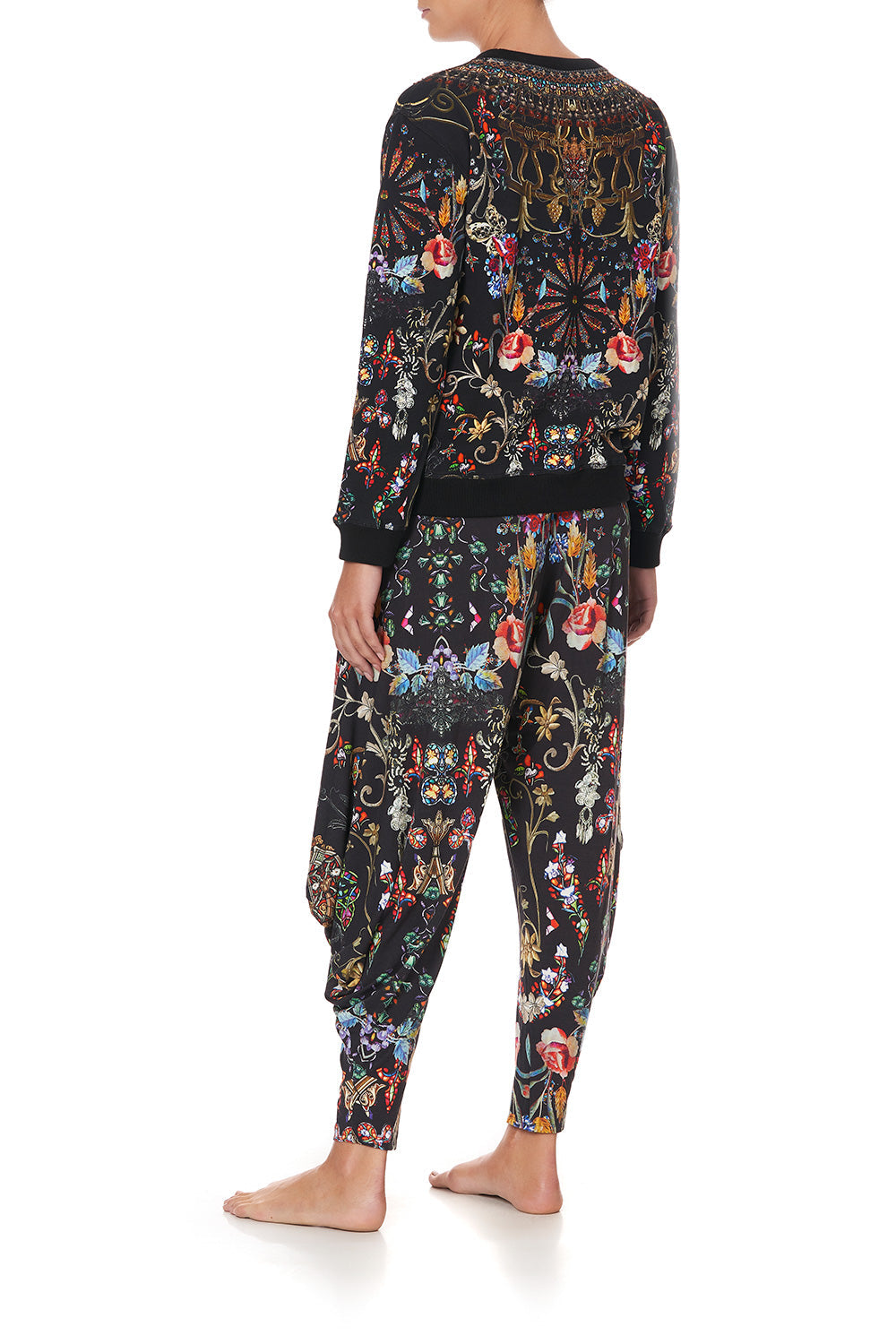 ROUND NECK SWEATER DANCING IN THE DARK