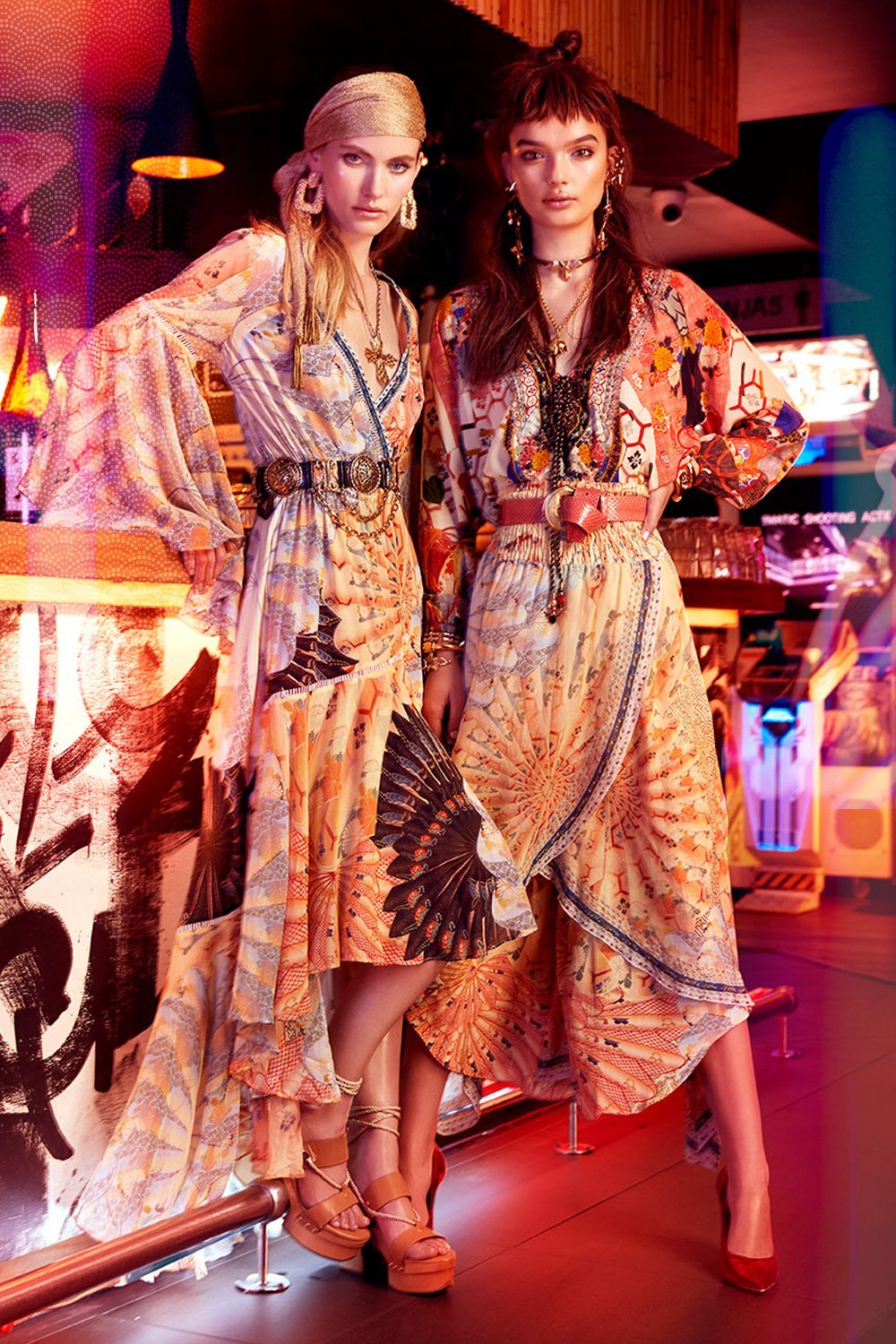 CAMILLA KISSING THE SUN LACE UP SHIRT