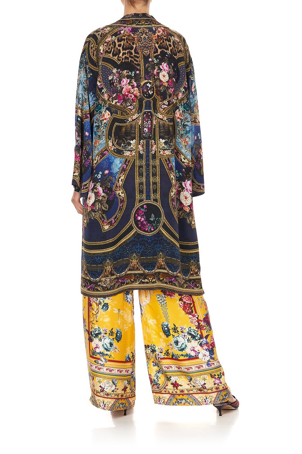 LAYERING WITH NECK BANDS FIELDS OF TREASURE