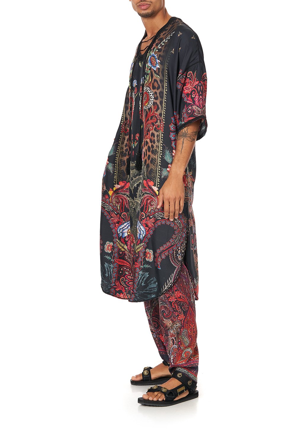 TASSLED LONG LENGTH MANTAN WOODSTOCK ROCK