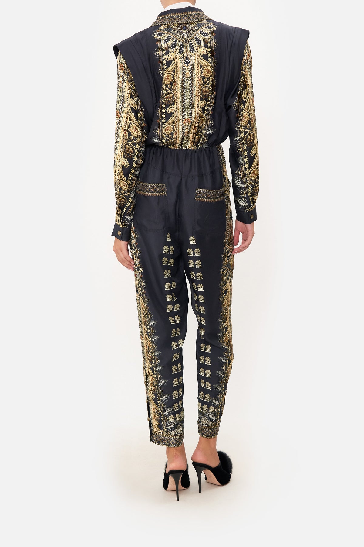 SHELL SUIT WITH REMOVABLE SLEEVE ITS ALL OVER TORERO