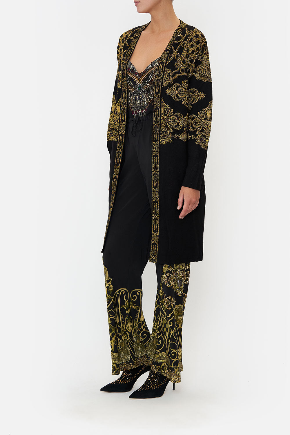 KNIT LAYER SHADOWS OF ARMADA