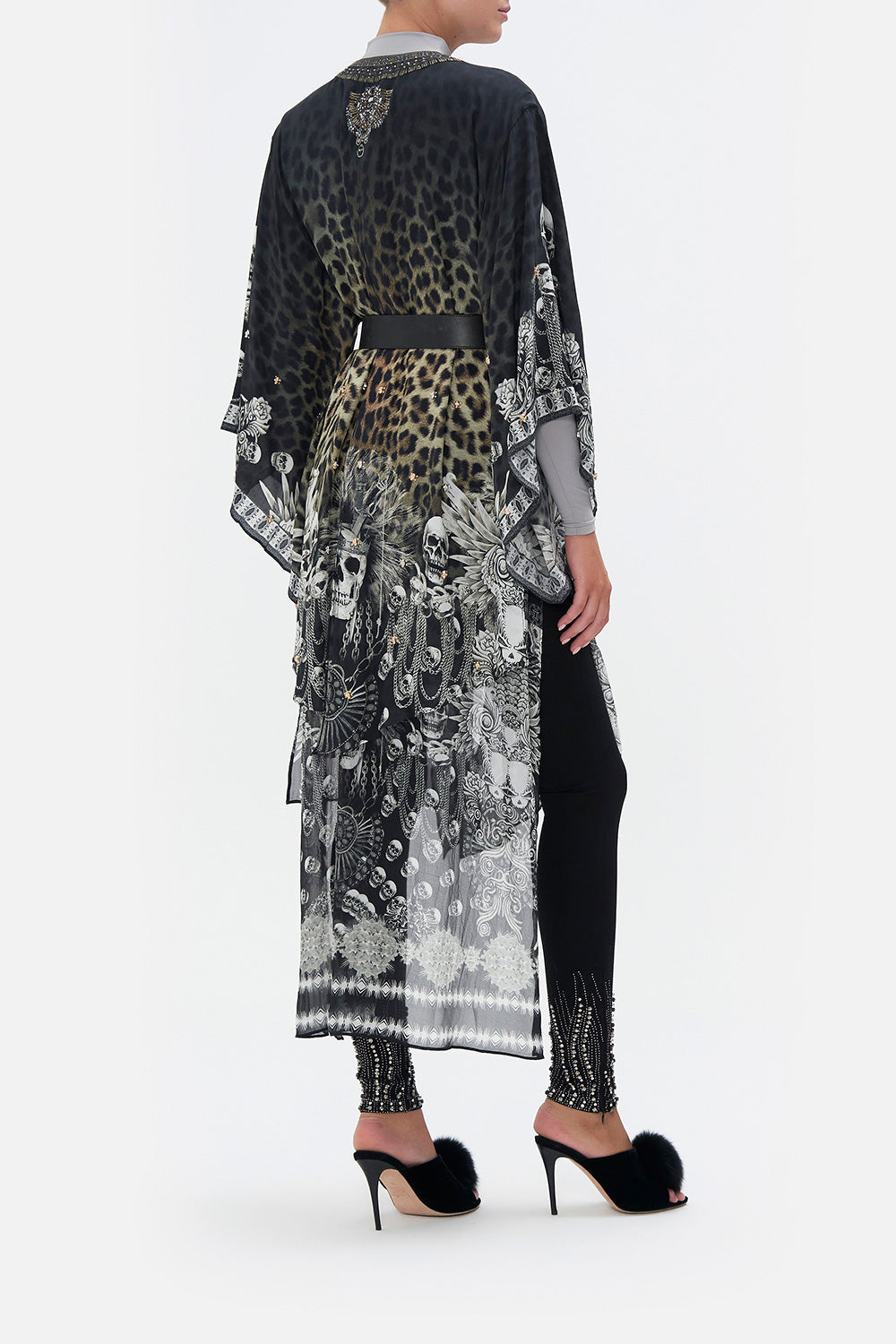 KIMONO WITH LONG UNDERLAYER ORDER OF DISORDER