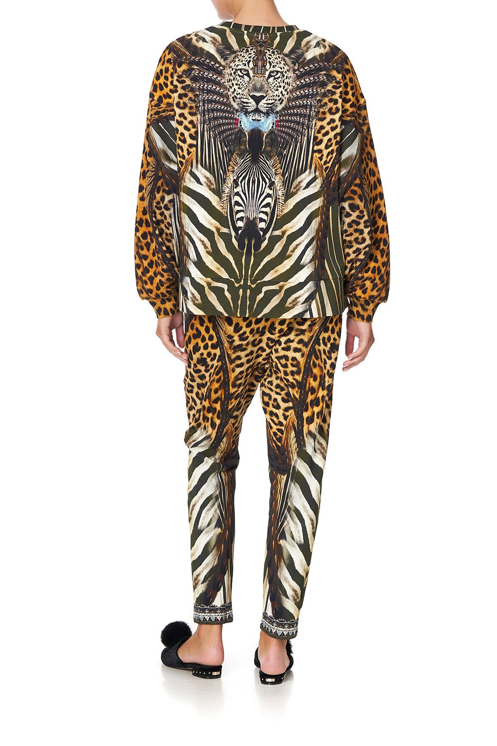 SHORT RELAXED SWEATER NINE LIVES