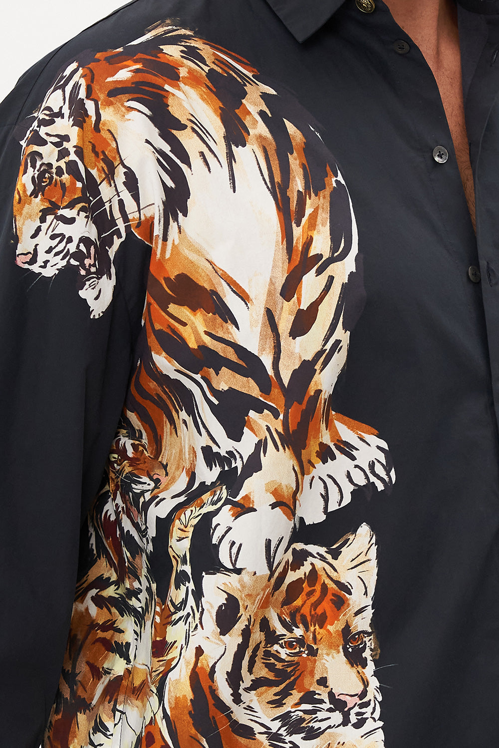 LONG LINE BUTTON UP MANTAN TIGER TALK