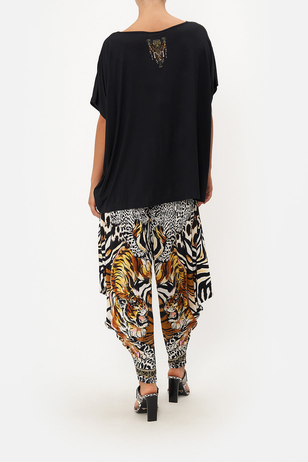 LOOSE FIT ROUND NECK TEE WHATS NEW PUSSYCAT