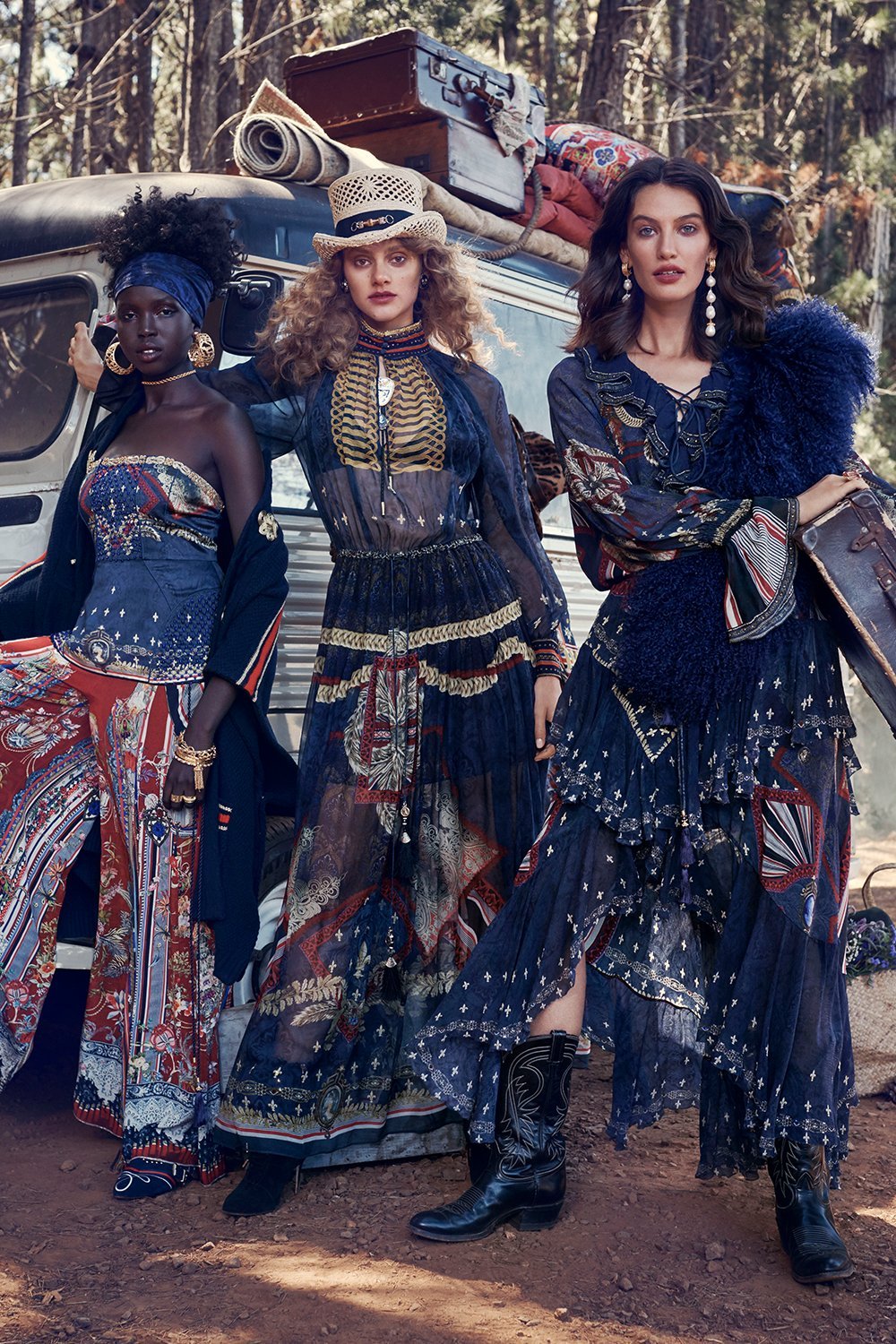 LONG SLEEVE DRESS WITH COLLAR THIS CHARMING WOMAN