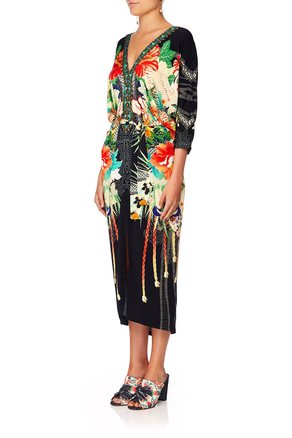 CAMILLA QUEEN OF KINGS ITS ALL ABOUT V DRESS