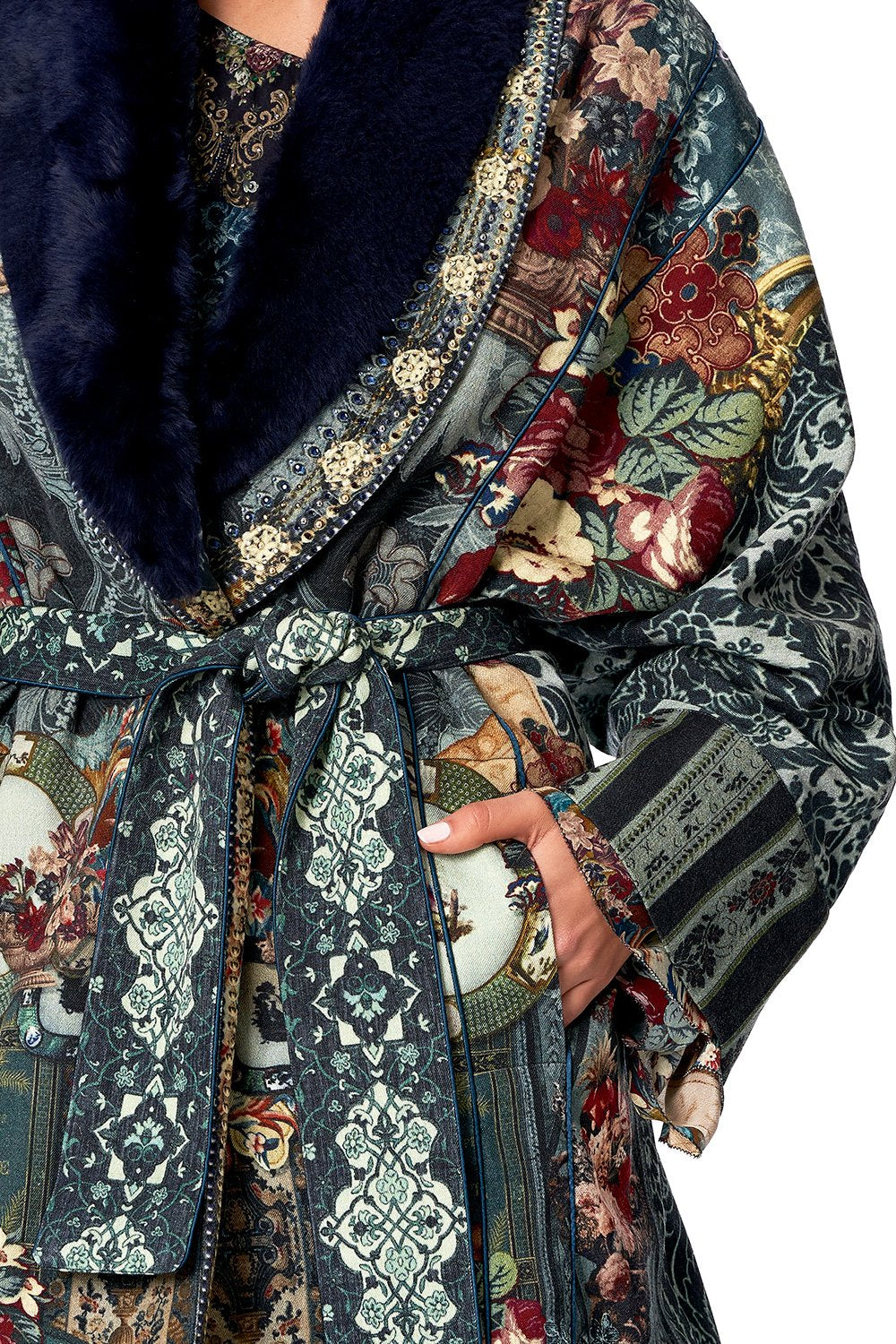 OPERA COAT HOTEL BOHEME