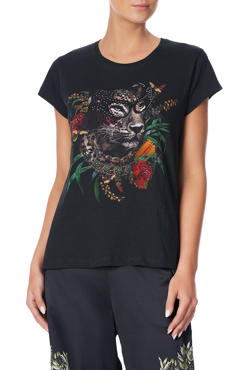 CURVED HEM FITTED TEE BOTANICAL CHRONICLES