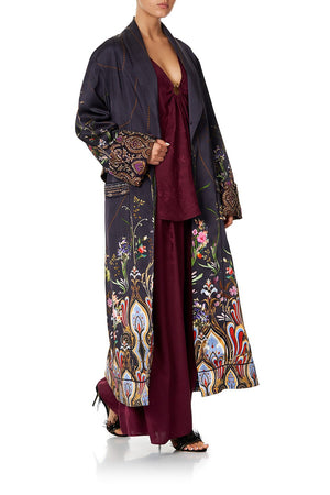 COAT WITH DETACHABLE BACK BAND WILD FLOWER