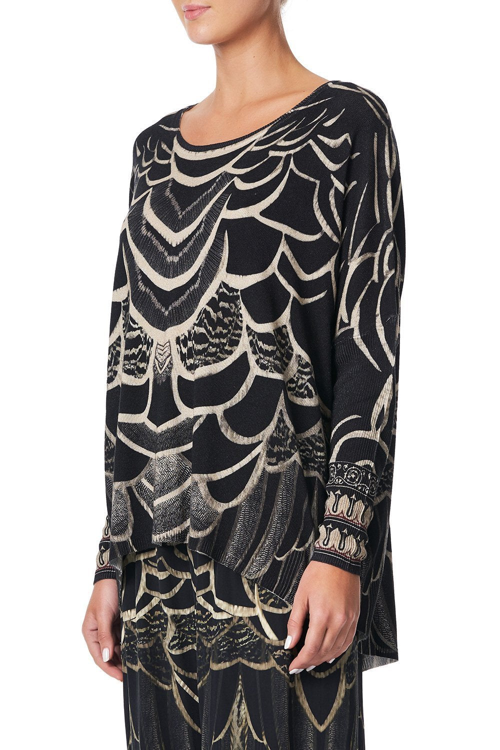 OVERSIZE LONG JUMPER UNDER A FULL MOON