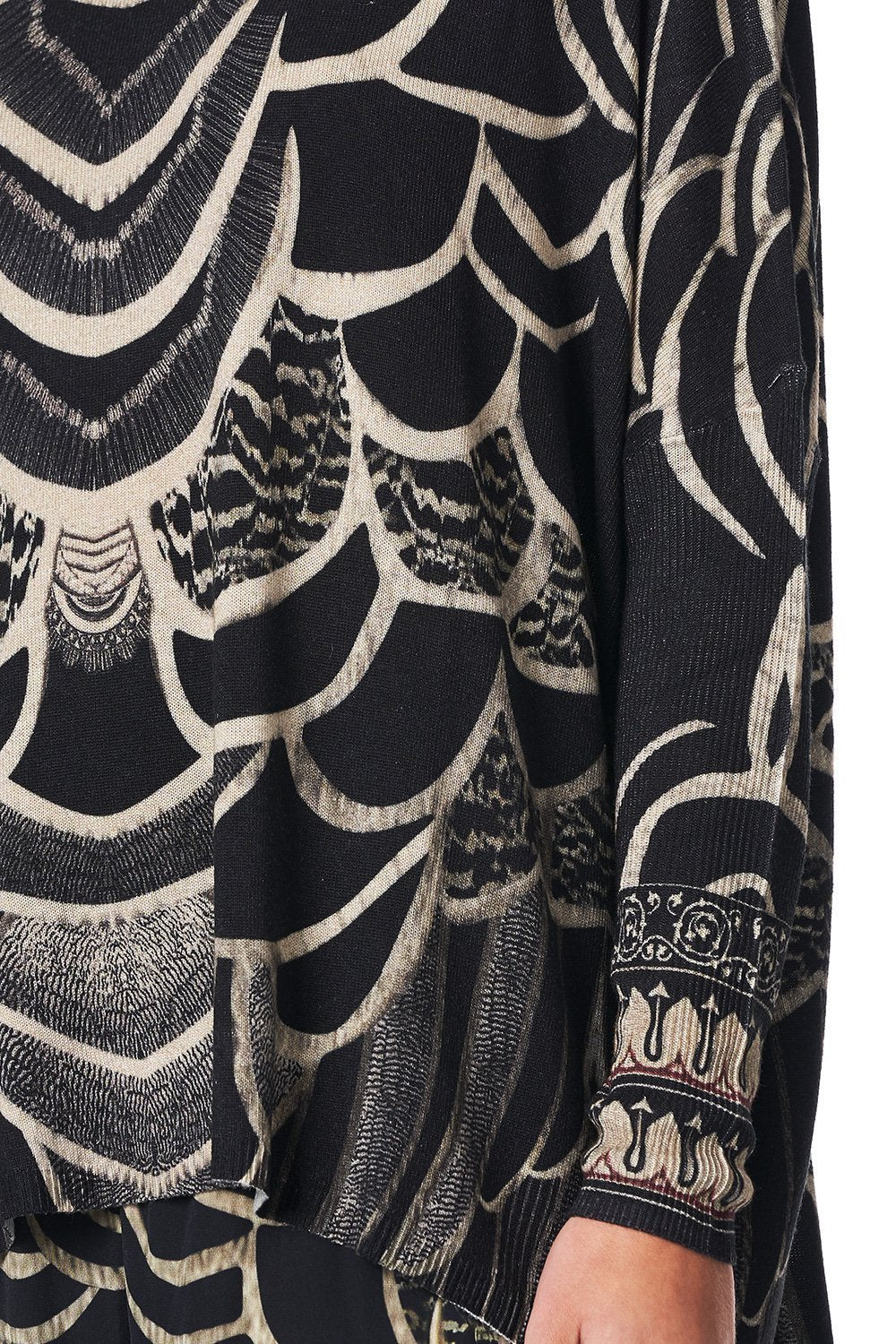 OVERSIZE LONG JUMPER UNDER A FULL MOON