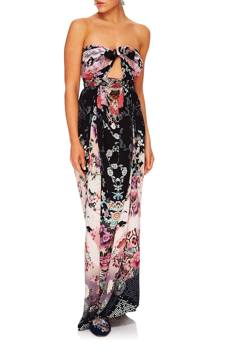 CAMILLA NIGHTS WITH HER ROUND NECK KAFTAN