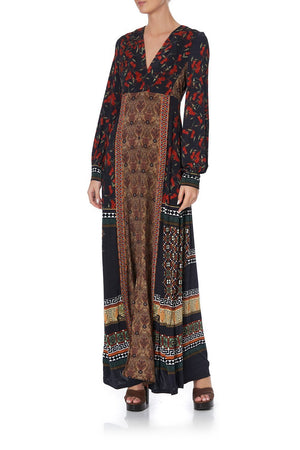 V NECK JERSEY DRESS WITH TUCK DETAIL PAVED IN PAISLEY