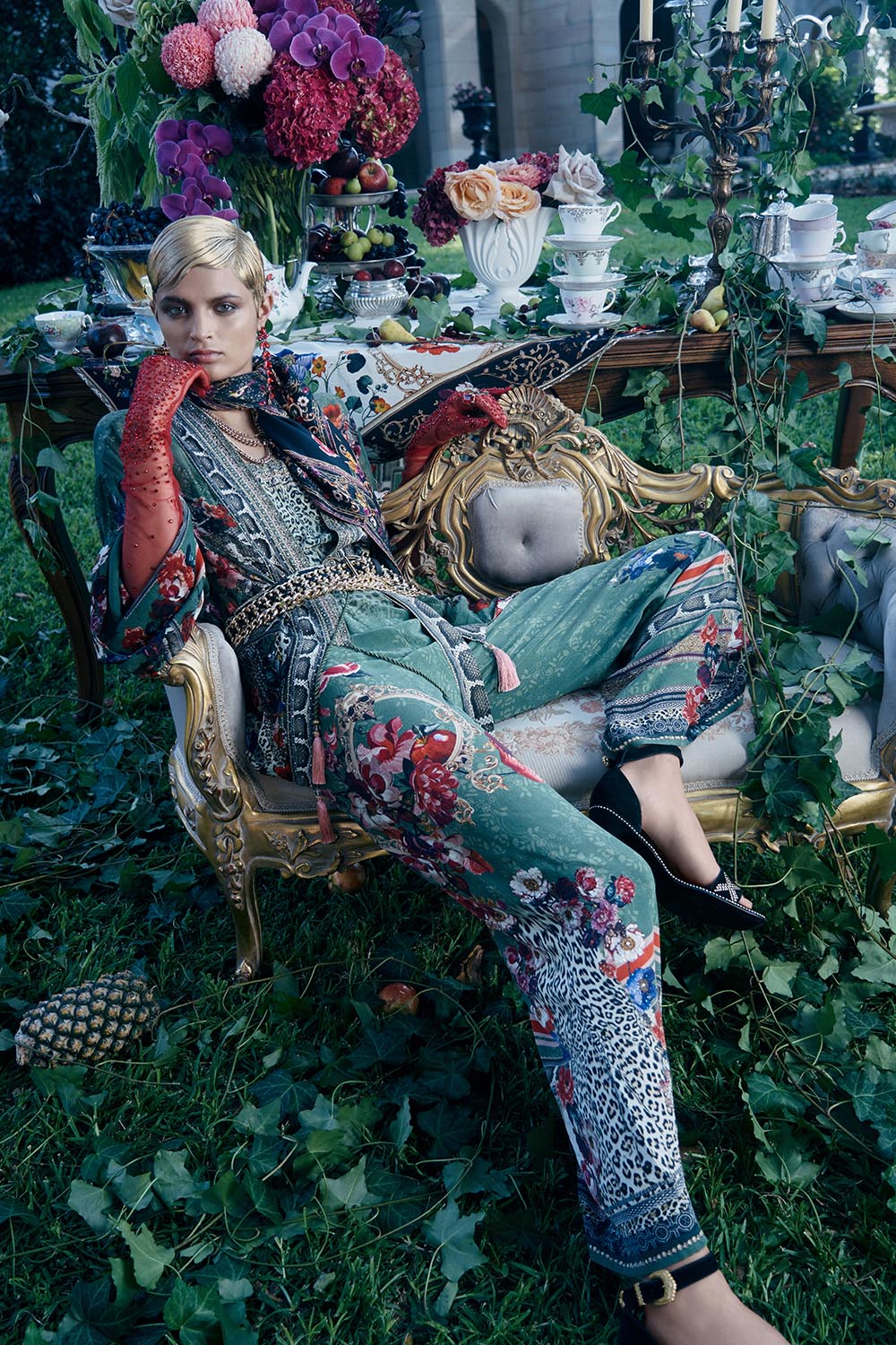 LAYERING WITH NECK BANDS TALES OF TIME