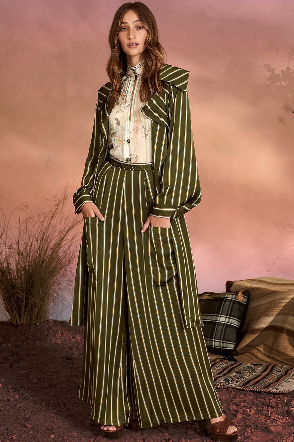 WIDE LEG TROUSER WITH FRONT POCKETS AMONG THE GUMTREES